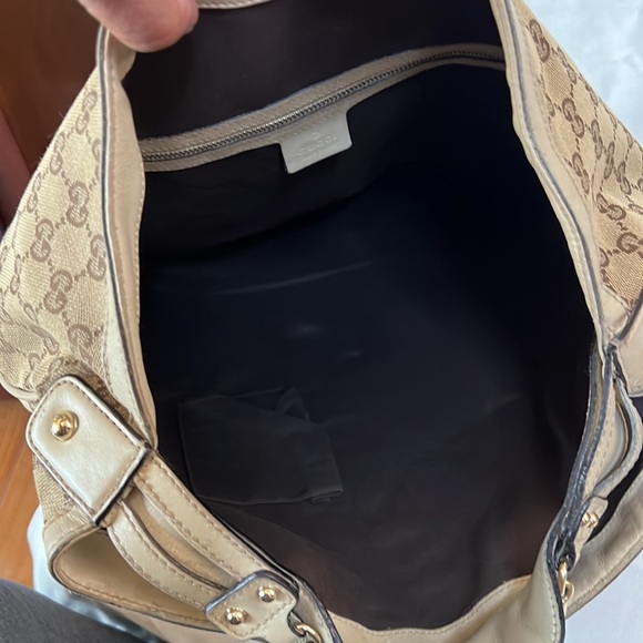 Gucci Hobos Bag - Picture 10 of 15